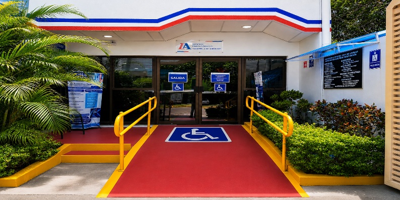1.- Entrada principal a las instalaciones del hospital